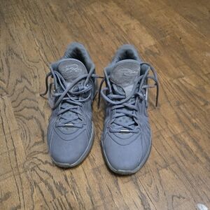 Mens Nike LeBron XXI sz 13